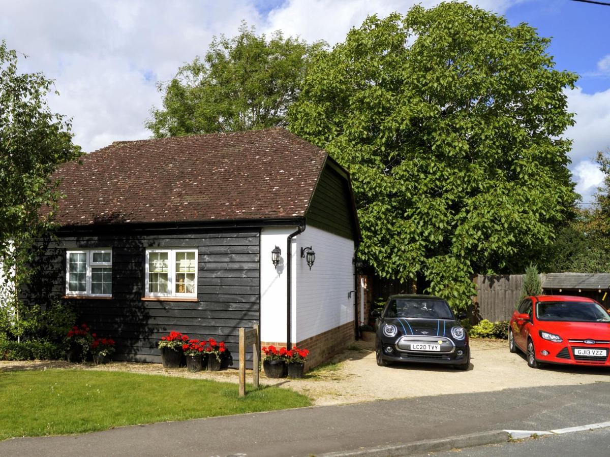 The Walnut, Meopham - A Private Retreat Rural Location Villa Exteriör bild